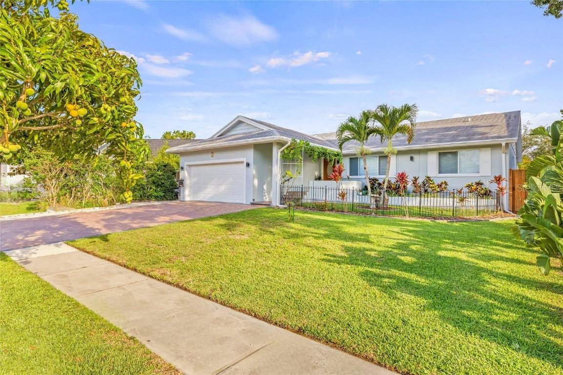 417 Manor Blvd., Palm Harbor, FL 34683