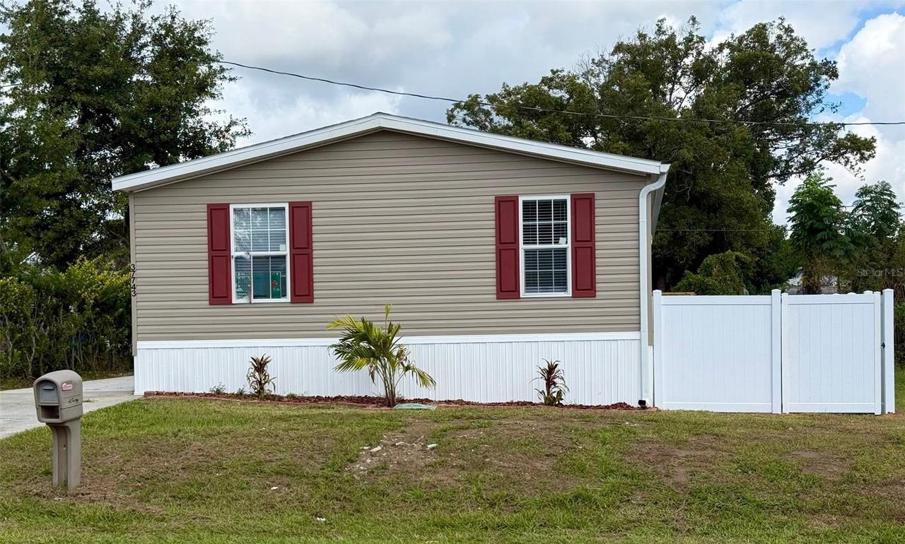 37743 Geiger Rd., Zephyrhills, FL 33542