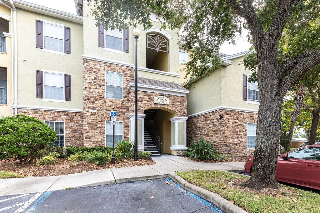 2406 Courtney Meadows Ct. #303, Tampa, FL 33619