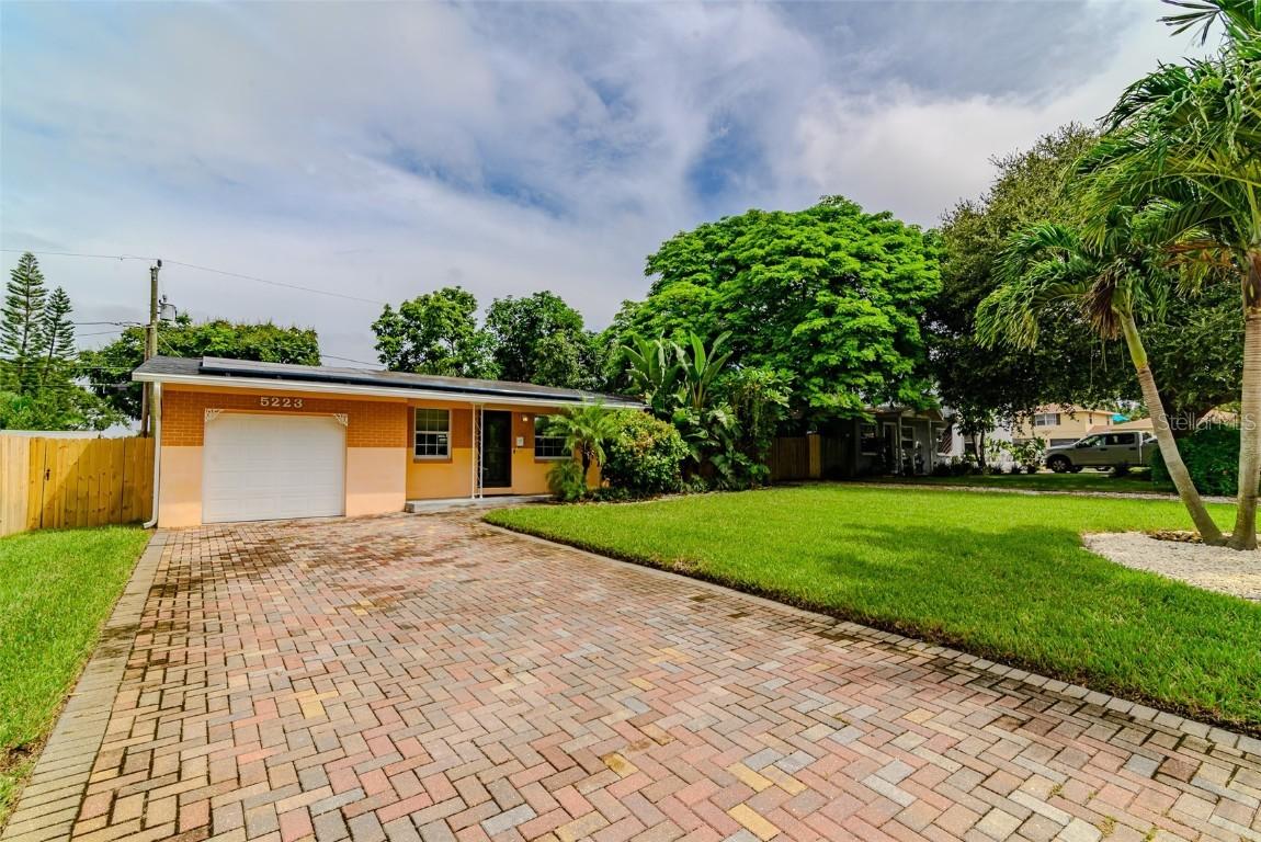 5223 15th Ave., St Petersburg, FL 33710