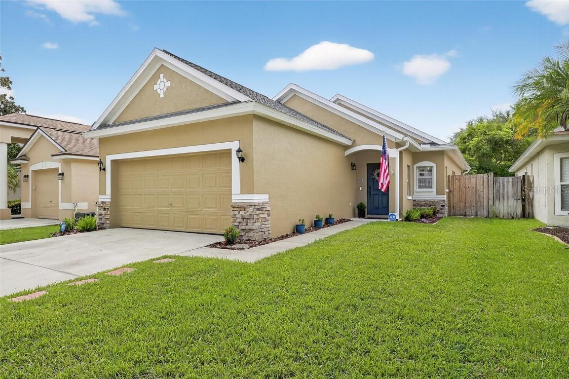 6938 Exeter Park Pl., Apollo Beach, FL 33572