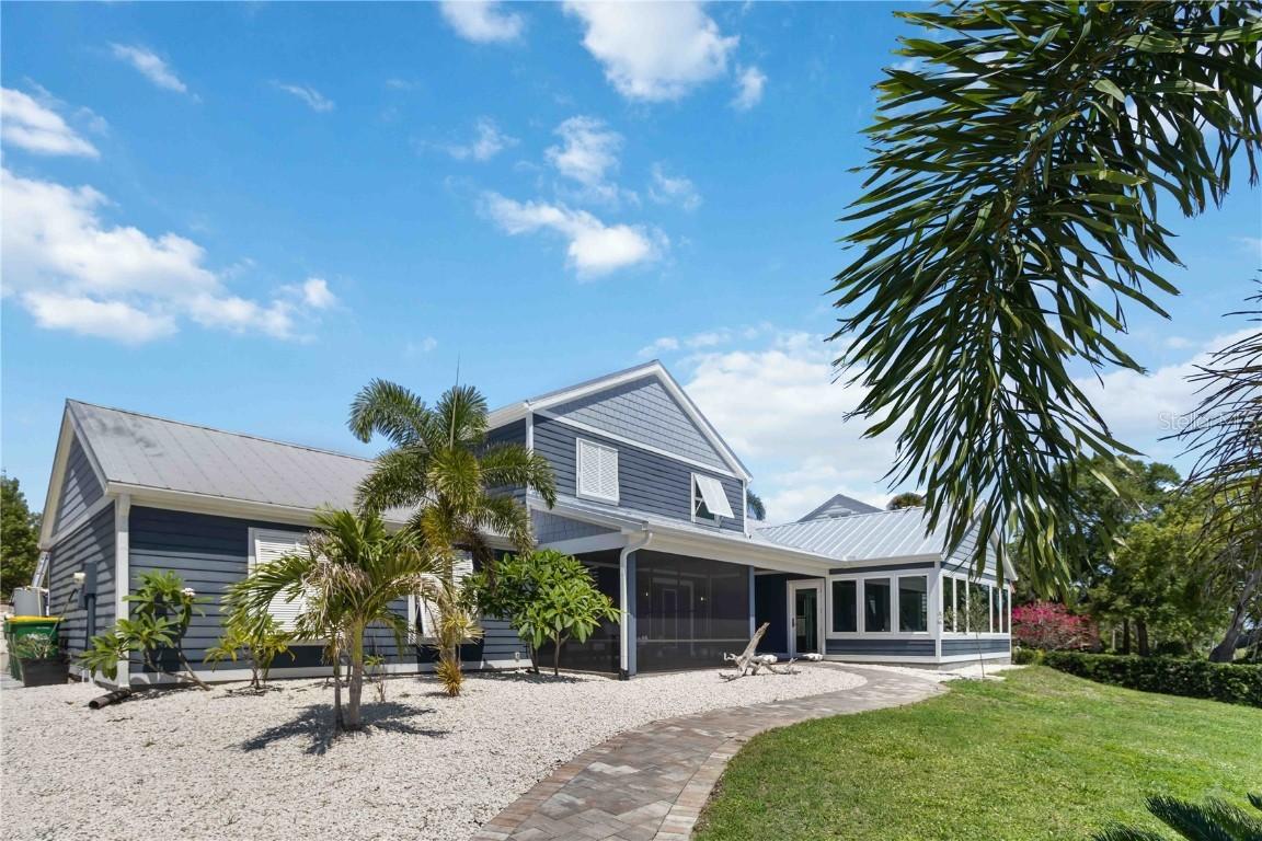 711 N Indian River Dr., Cocoa, FL 32922