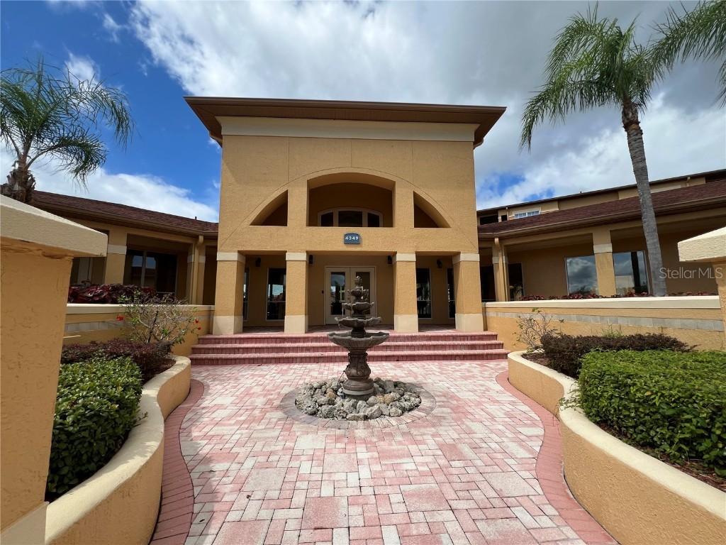 4307 Bayside Village Dr. #201, Tampa, FL 33615