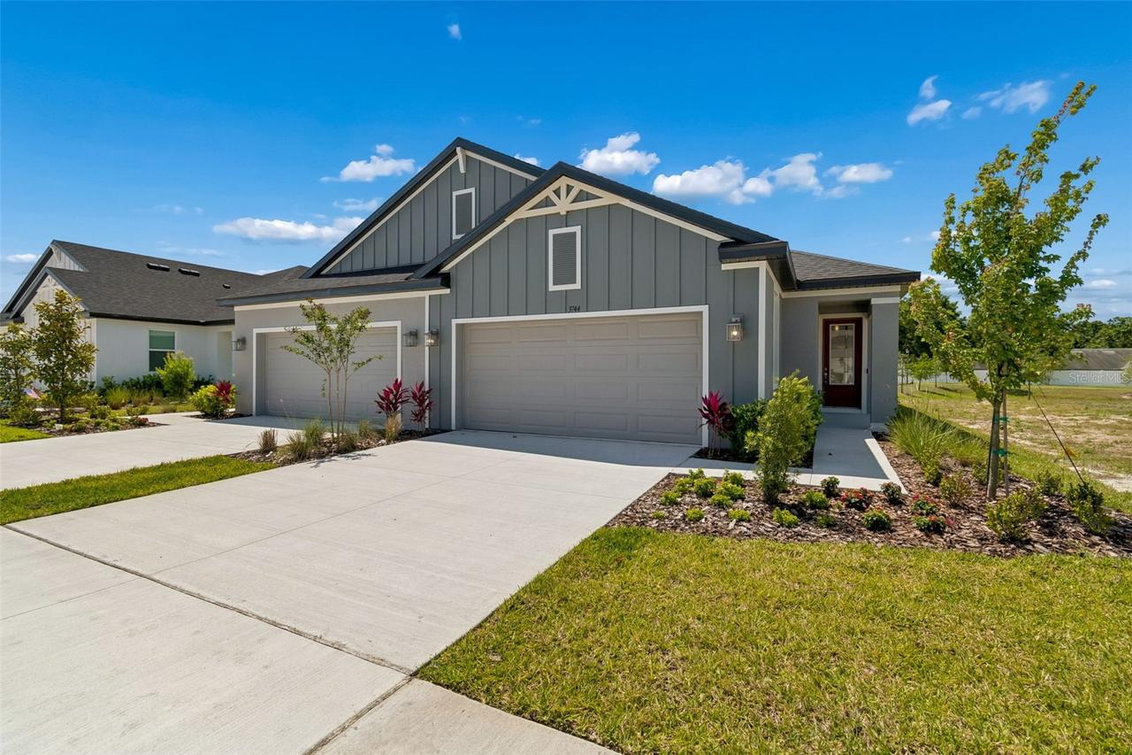 3744 Nandina Cir., Sun City Center, FL 33573