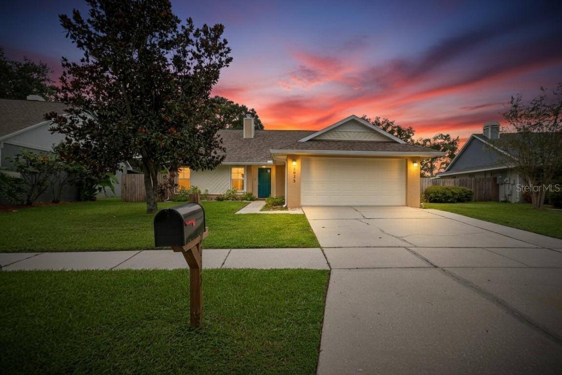 2025 Shadow Pine Dr., Brandon, FL 33511