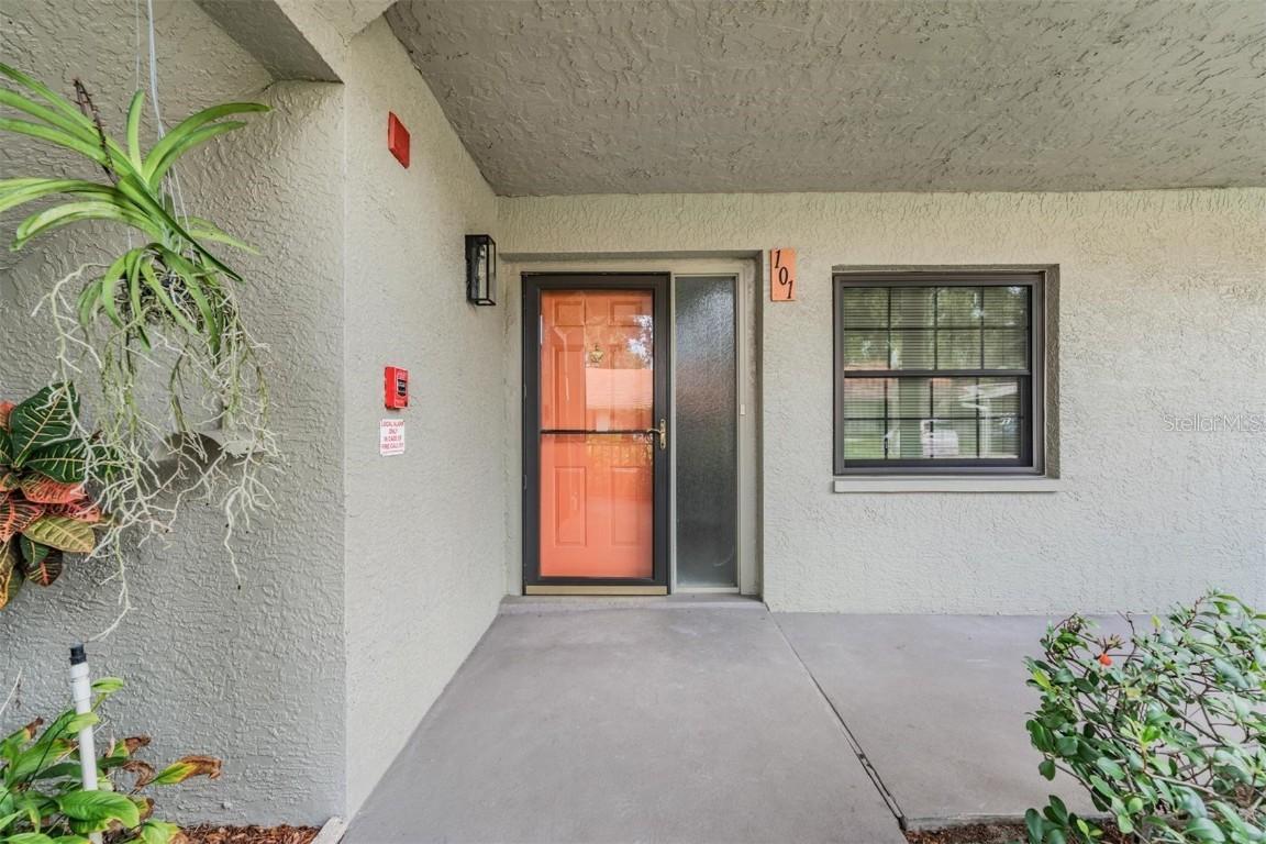 2020 Lakeview Dr. #101, Clearwater, FL 33763