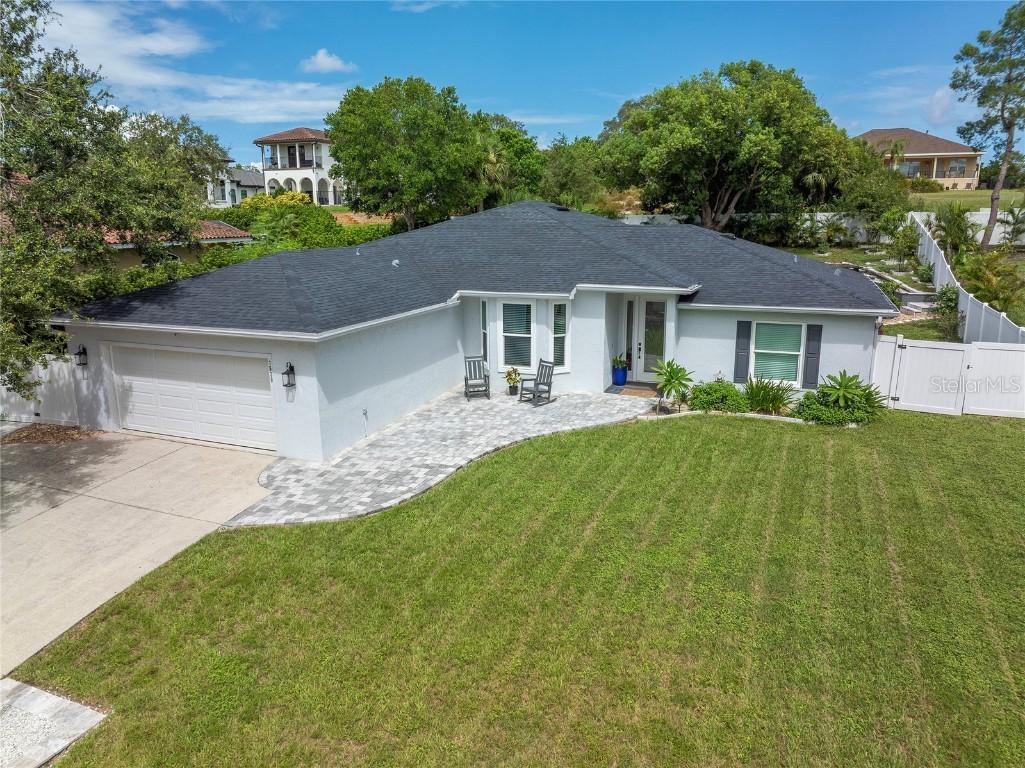 1639 Lakeside Dr., Tarpon Springs, FL 34688