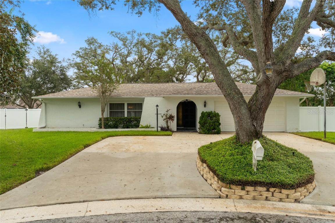 10389 Bay Hills Dr., Largo, FL 33774