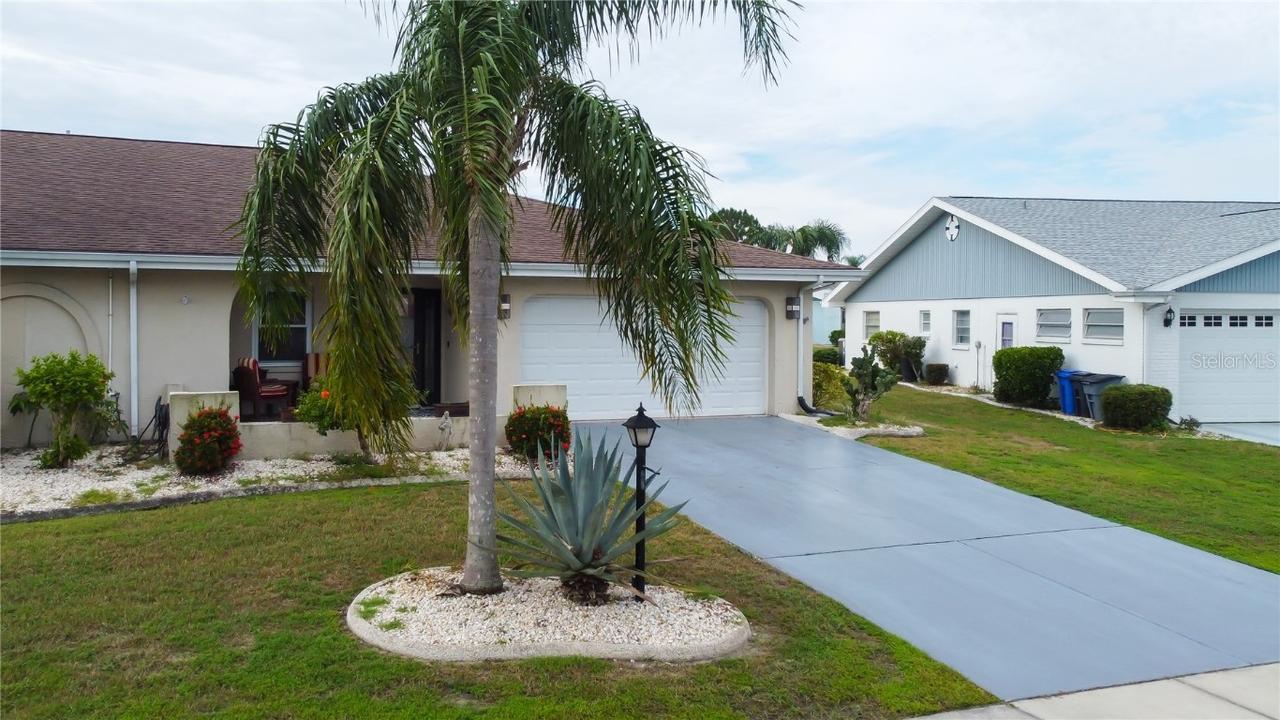 329 Club Manor Dr., Sun City Center, FL 33573