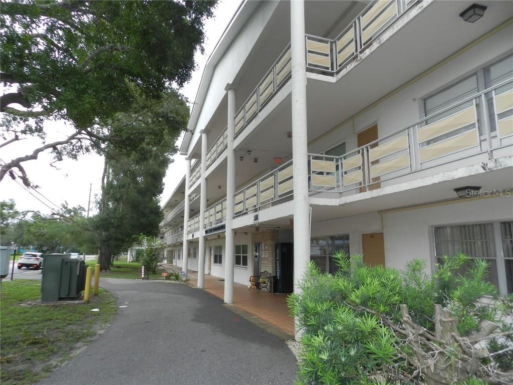 911 Washington Ave. #112, Largo, FL 33770