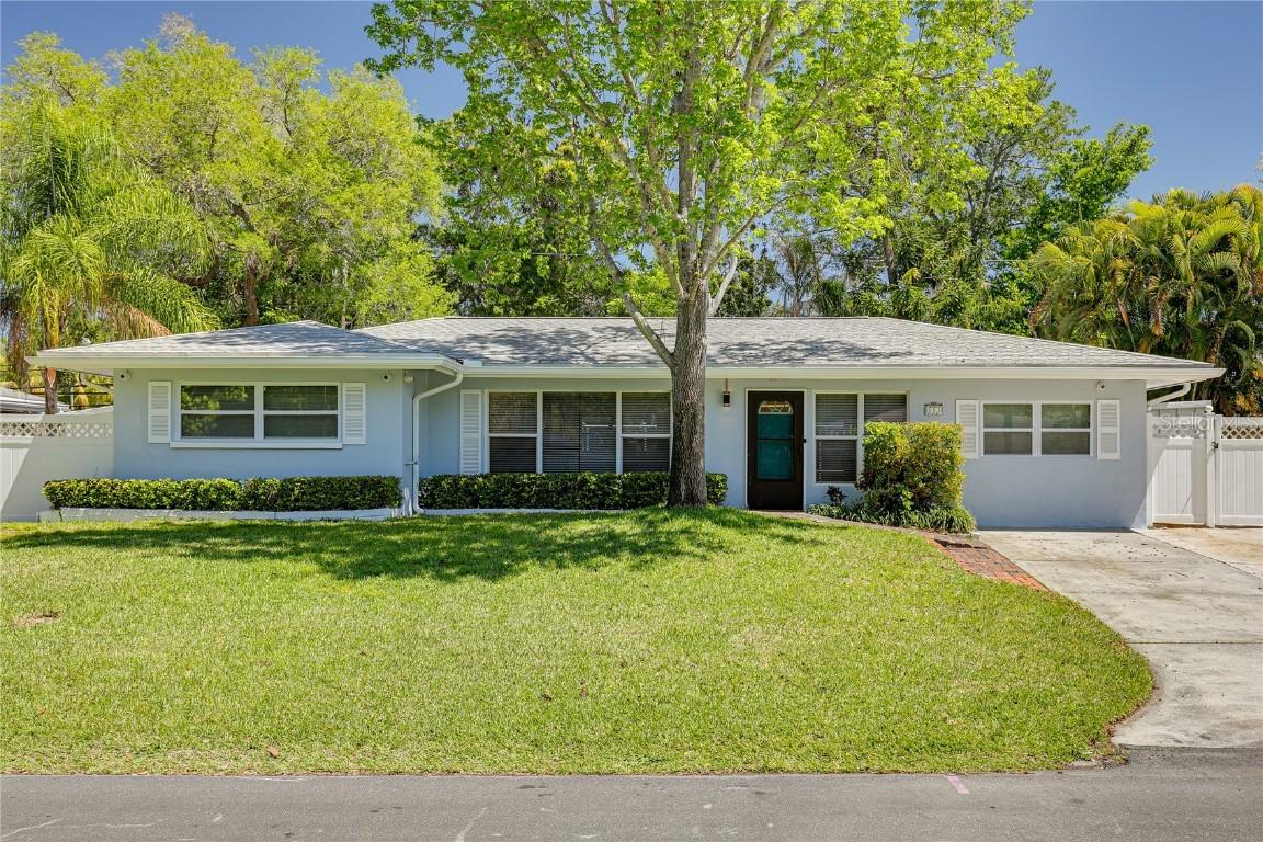 513 Forest Pkwy., Largo, FL 33771