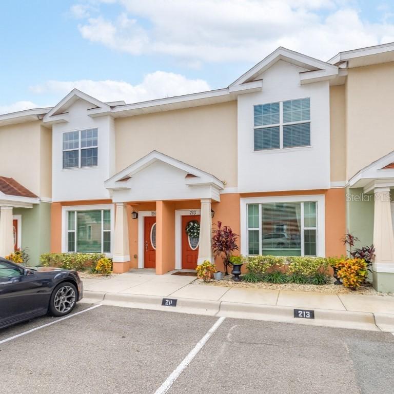 213 Alexander Woods Dr., Plant City, FL 33563