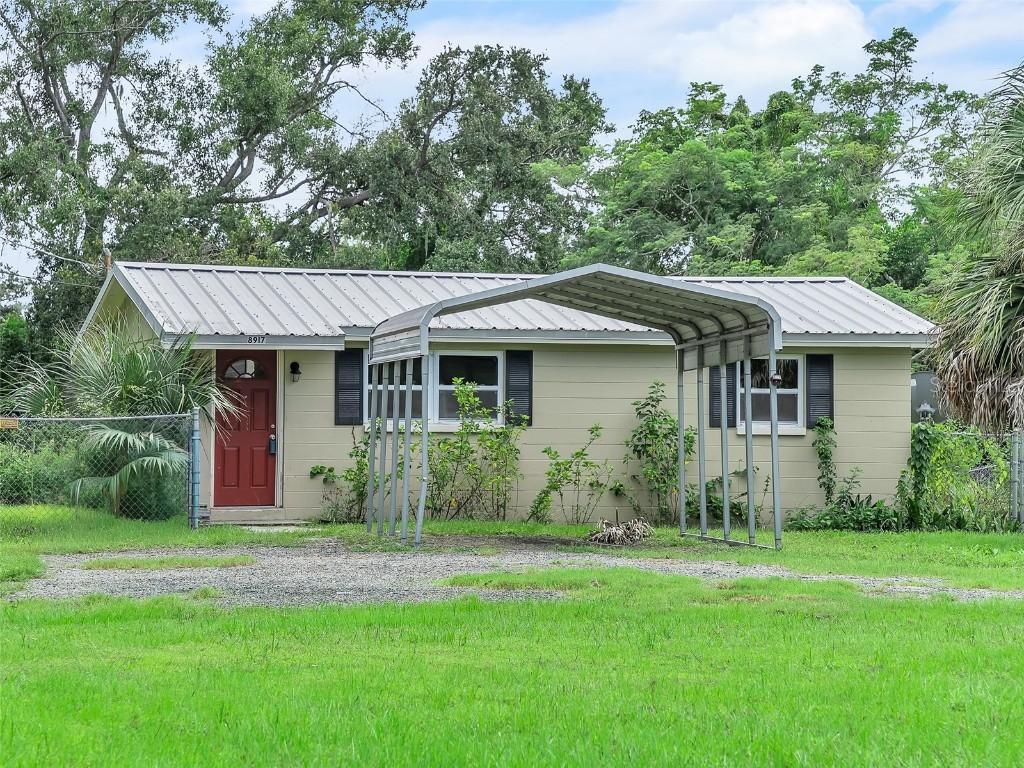 8917 Honeywell Rd., Gibsonton, FL 33534