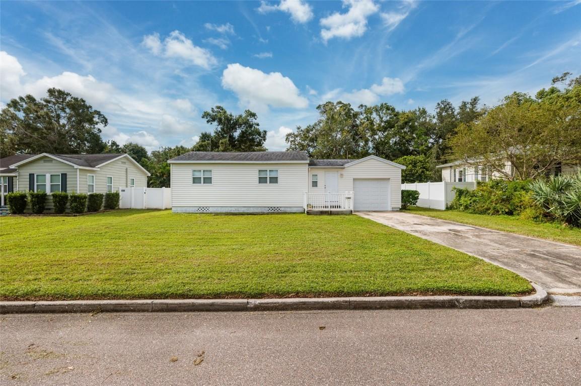 1044 46th Ave., St Petersburg, FL 33703