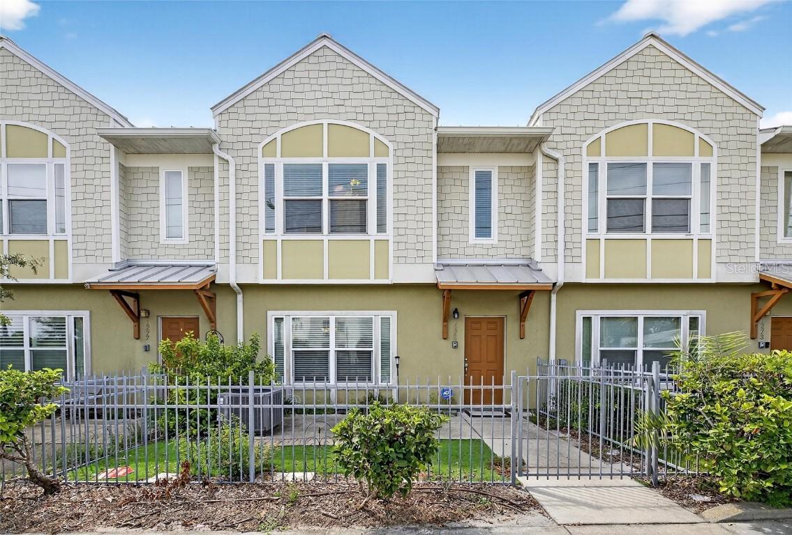 1275 Drew St., Clearwater, FL 33755