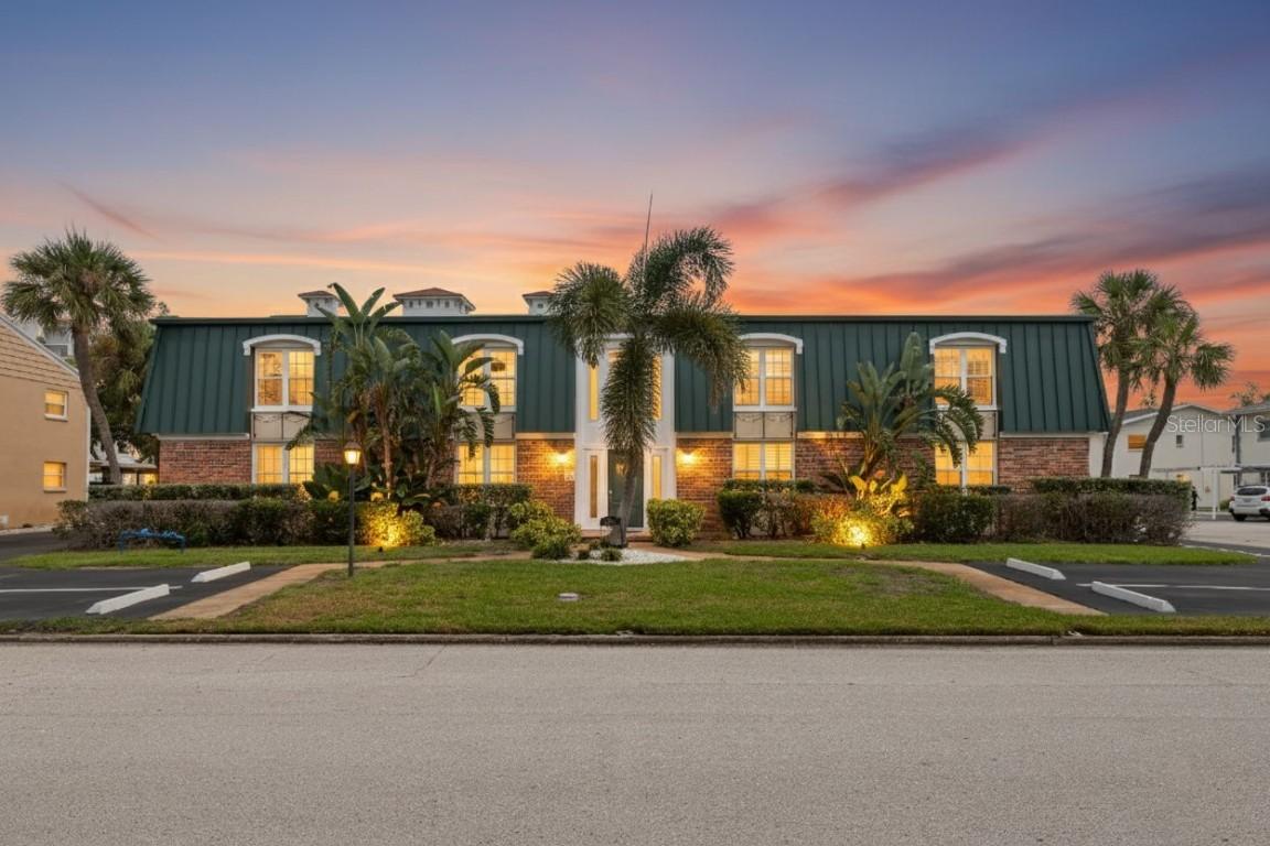 1065 Eden Isle Blvd. #2, St Petersburg, FL 33704