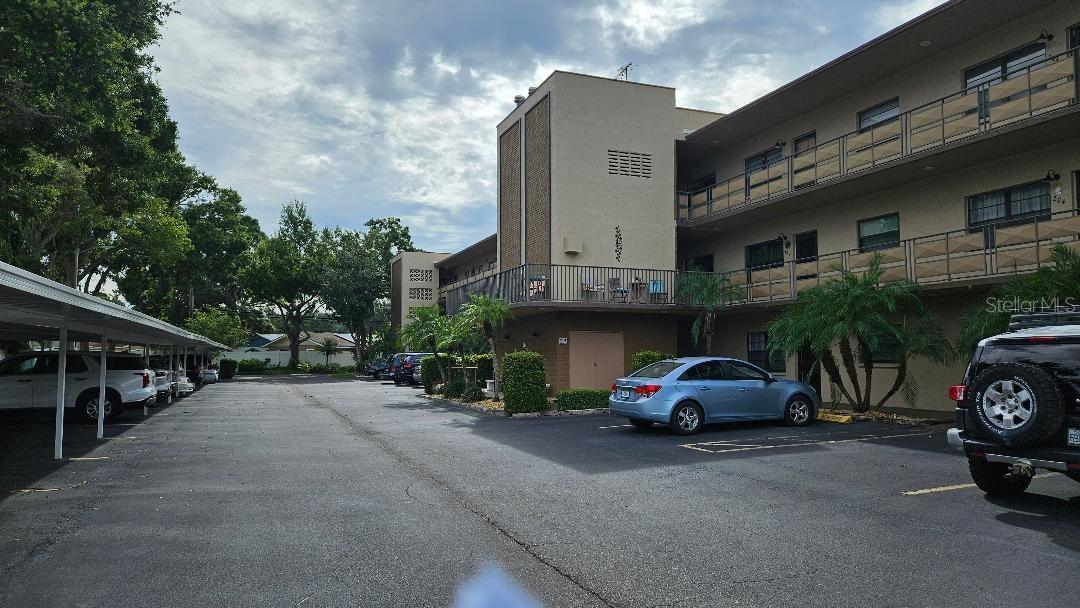 5975 Terrace Park Dr. #105, St Petersburg, FL 33709