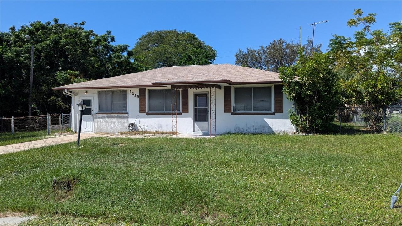 1215 New York Ave., Palm Harbor, FL 34683