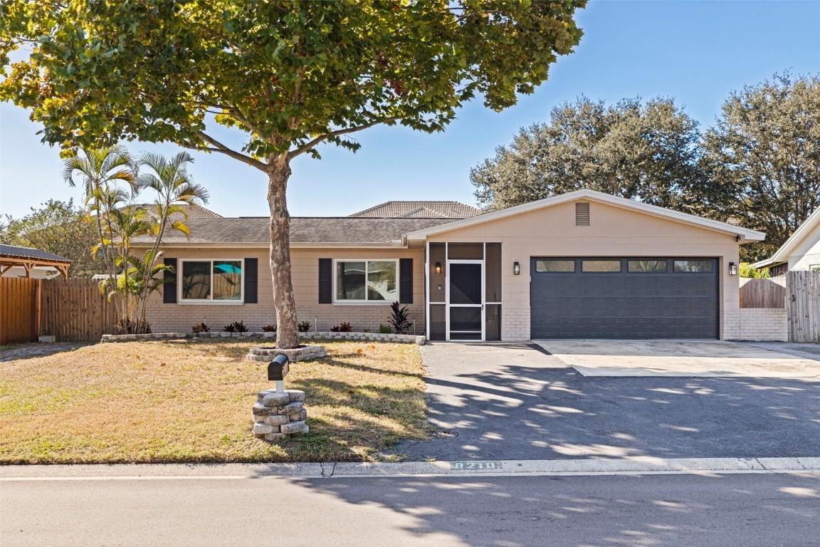 8210 Flame Vine Ave., Seminole, FL 33777