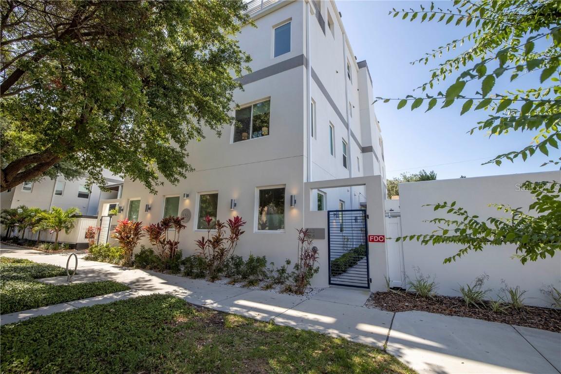 536 4th Ave. #3, St Petersburg, FL 33701