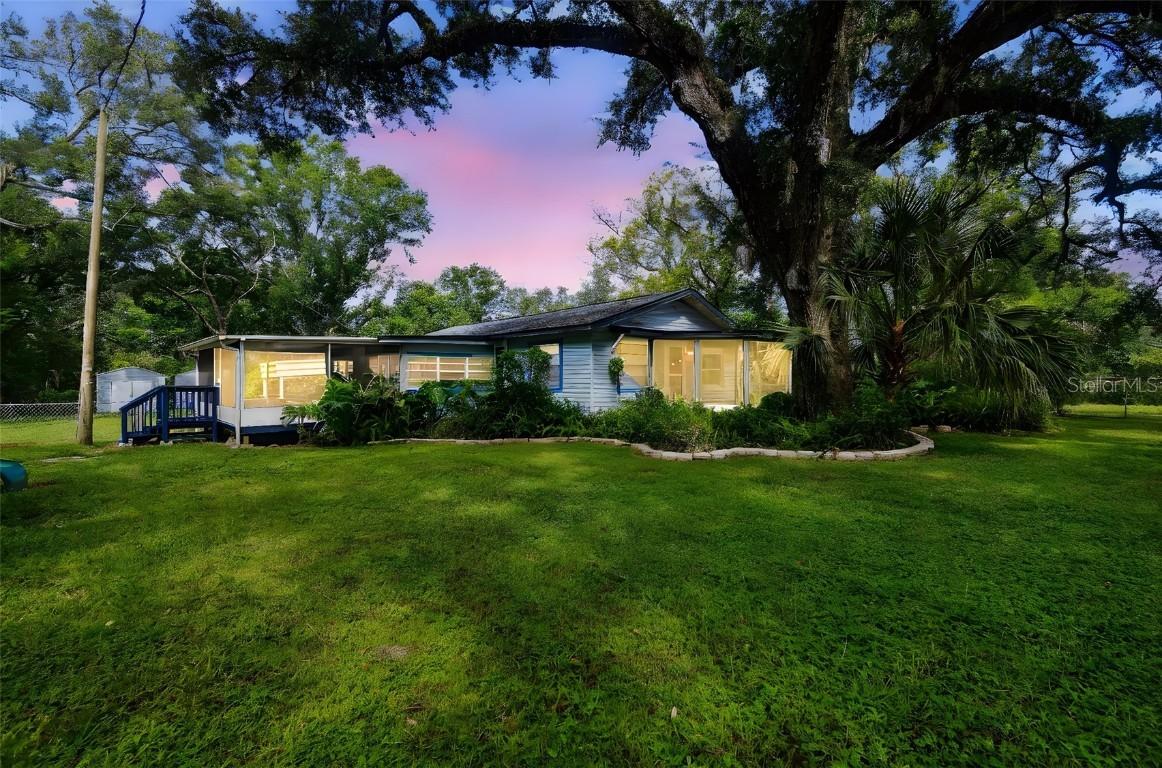 4220 Lakewood Dr., Seffner, FL 33584