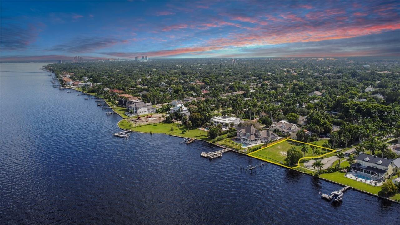 1301 Rio Vista Ave., Fort Myers, FL 33901