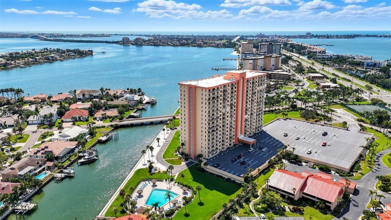4900 Brittany Dr. #909, St Petersburg, FL 33715
