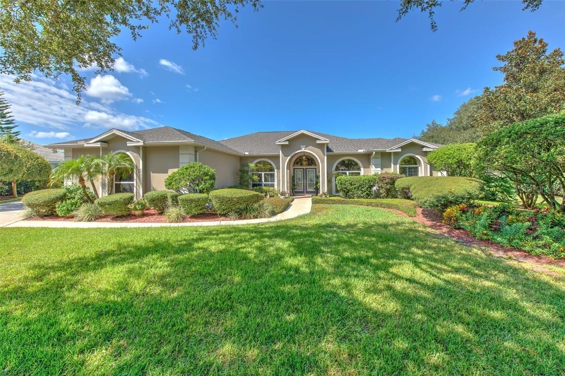 5203 Culasaja Cir., Valrico, FL 33596