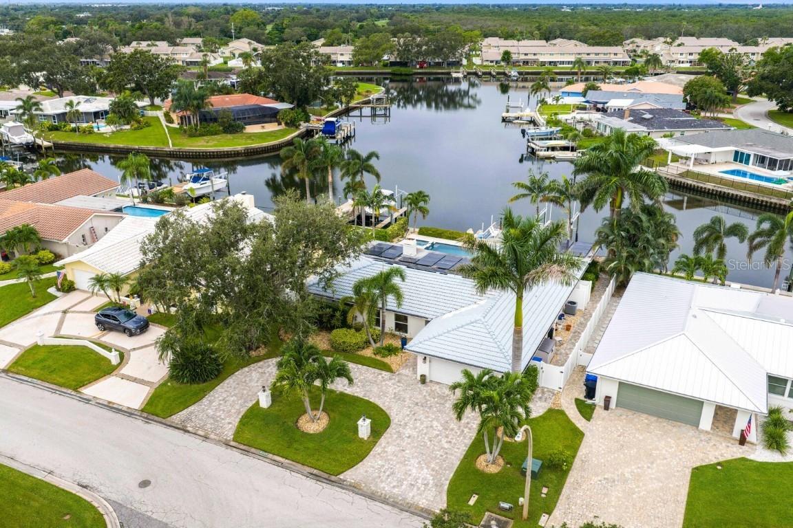 6482 Tanglewood Dr., St Petersburg, FL 33702