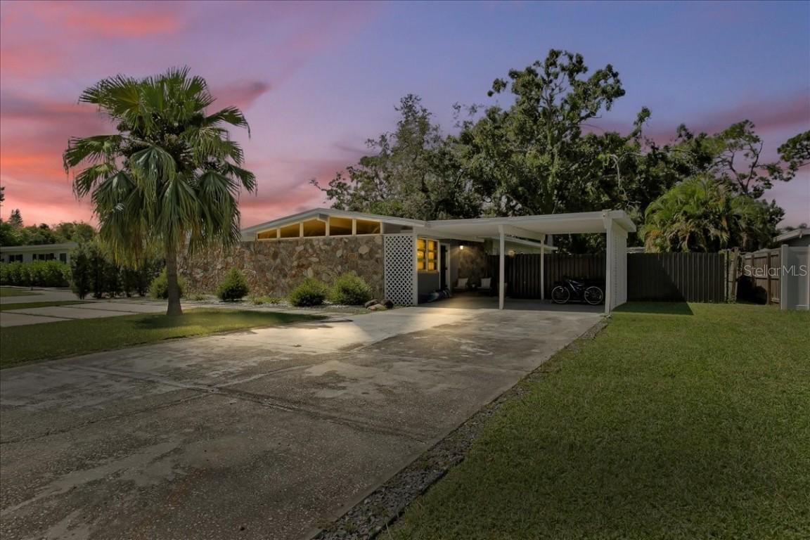7502 Lakeside Blvd., Tampa, FL 33614