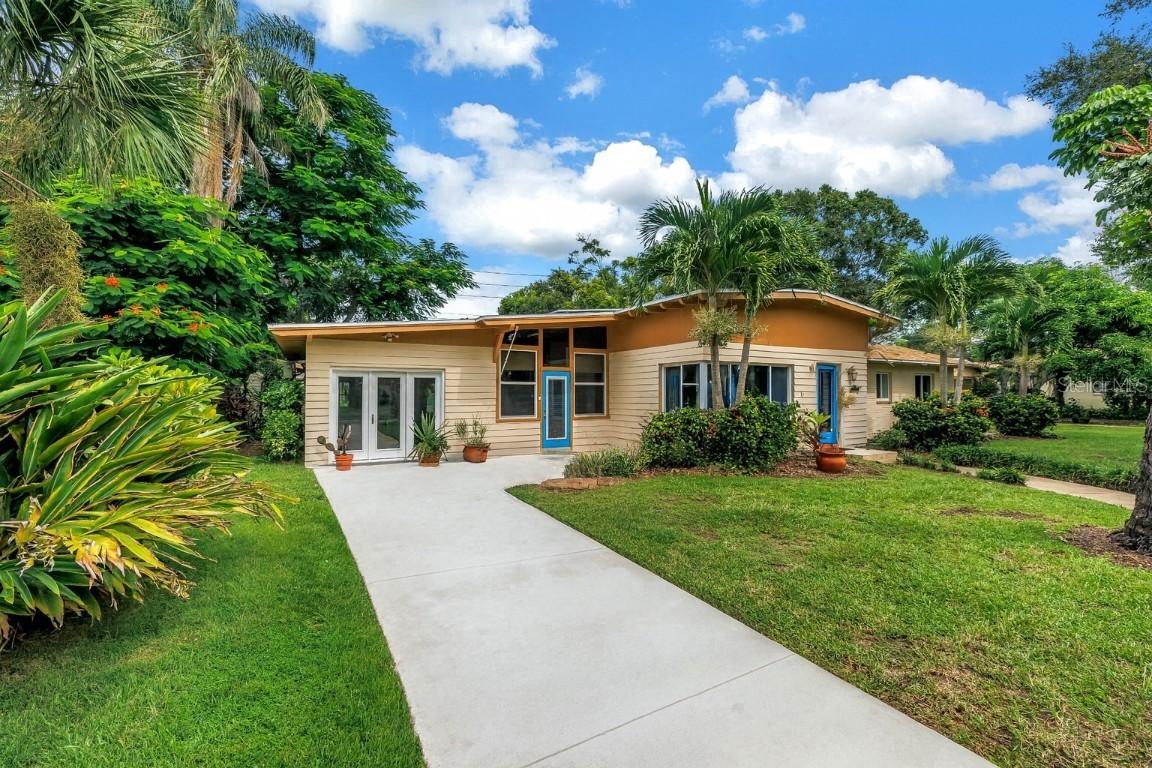 525 Villagrande Ave., St Petersburg, FL 33707