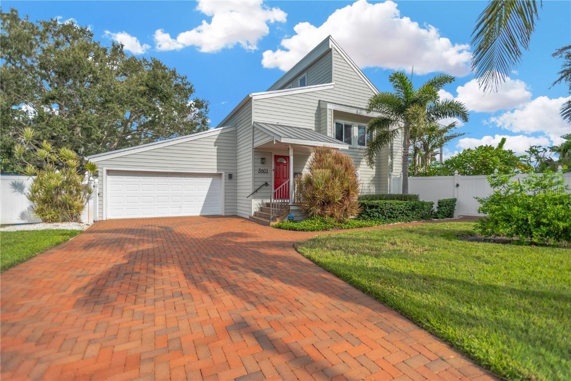 3601 Coquina Key Dr., St Petersburg, FL 33705