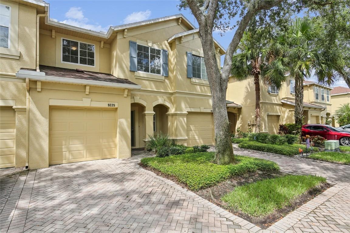 9225 Stone River Pl., Riverview, FL 33578