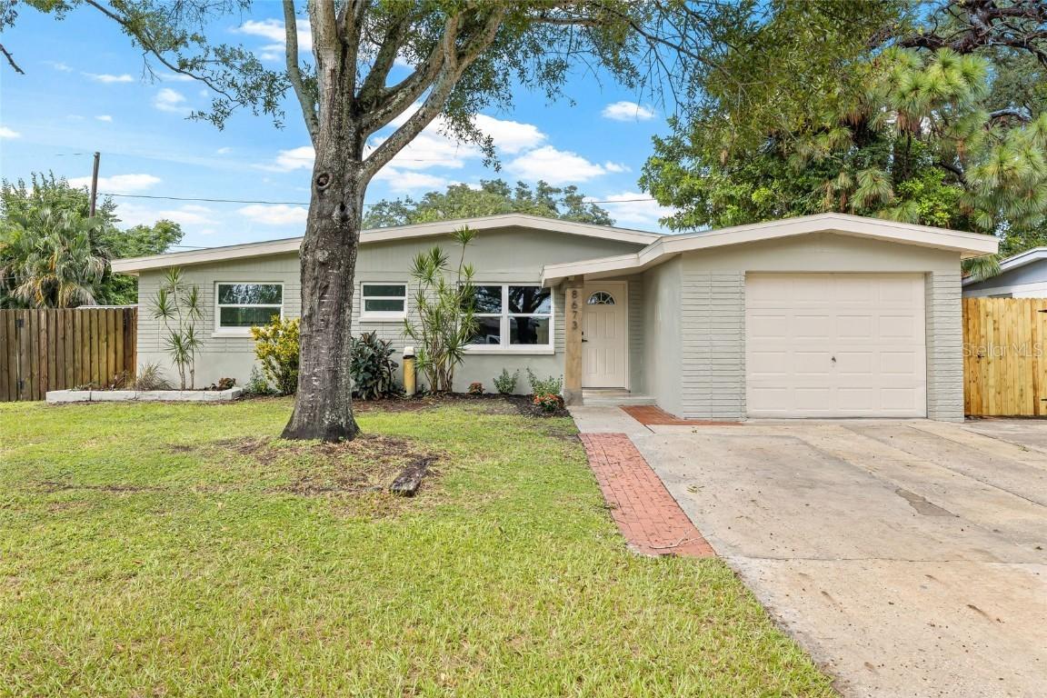 8673 78th Pl., Seminole, FL 33777