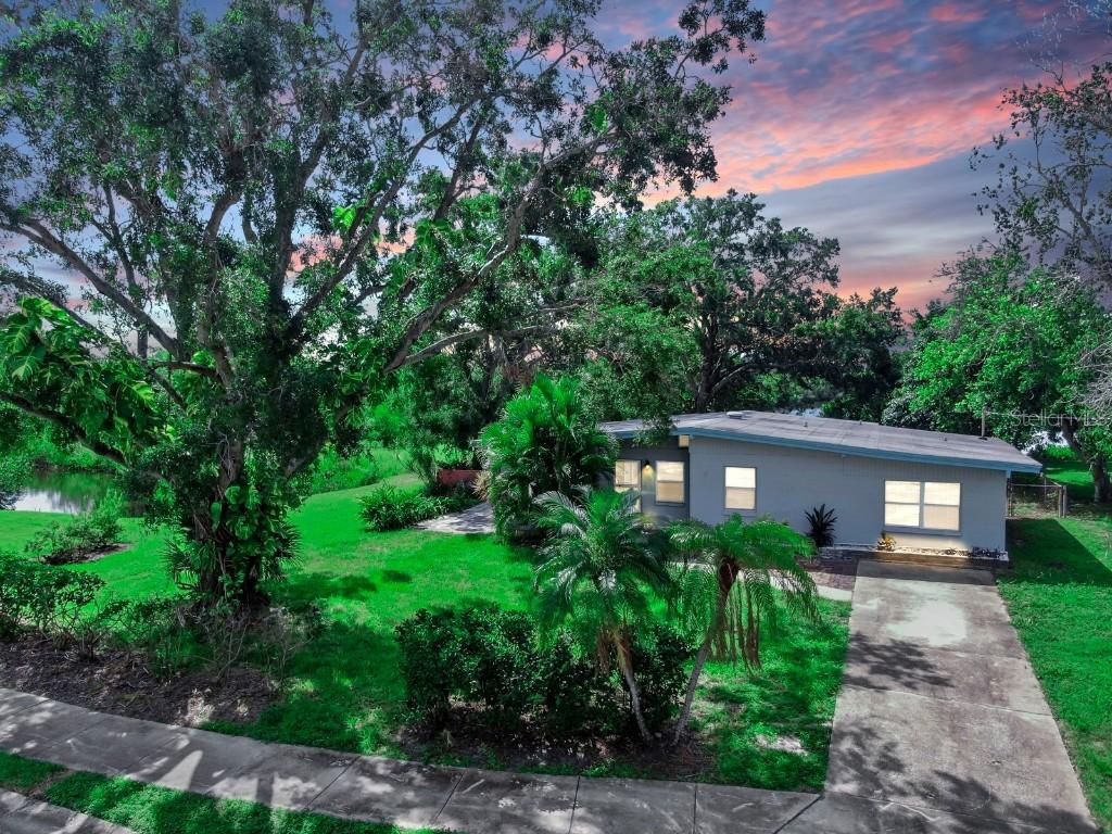206 Dunkirk Rd., Oldsmar, FL 34677