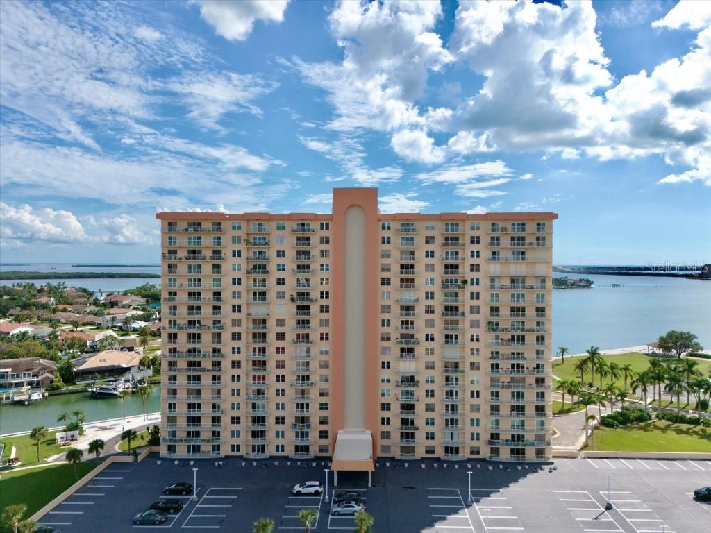 4900 Brittany Dr. #706, St Petersburg, FL 33715