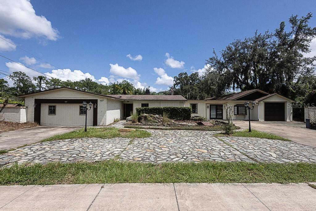107 Palm Springs Dr., Longwood, FL 32750