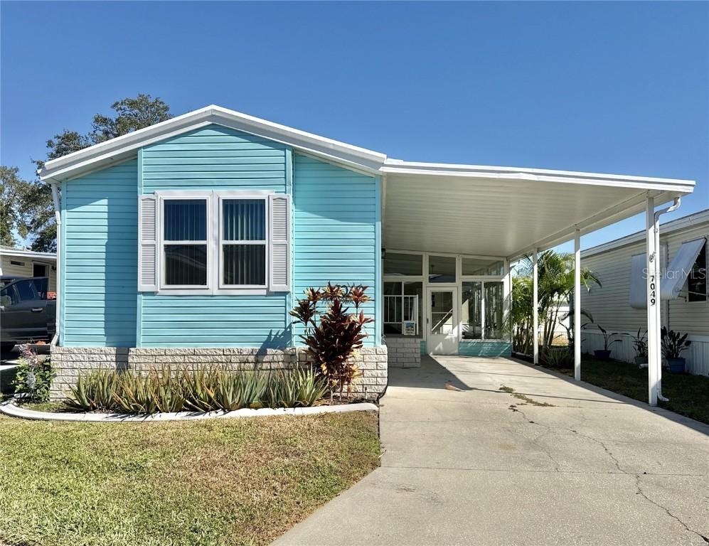 7049 Mount Essex Dr. #521, St Petersburg, FL 33702