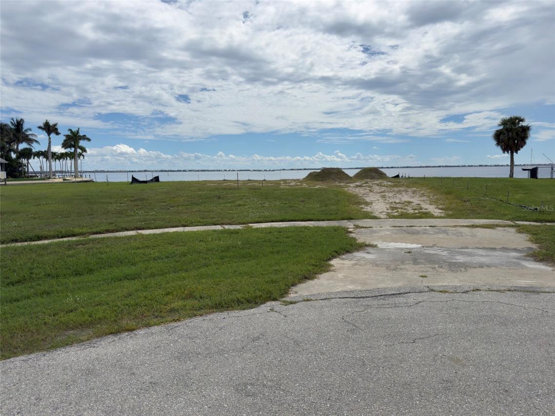 4460 Gardner Dr., Port Charlotte, FL 33952