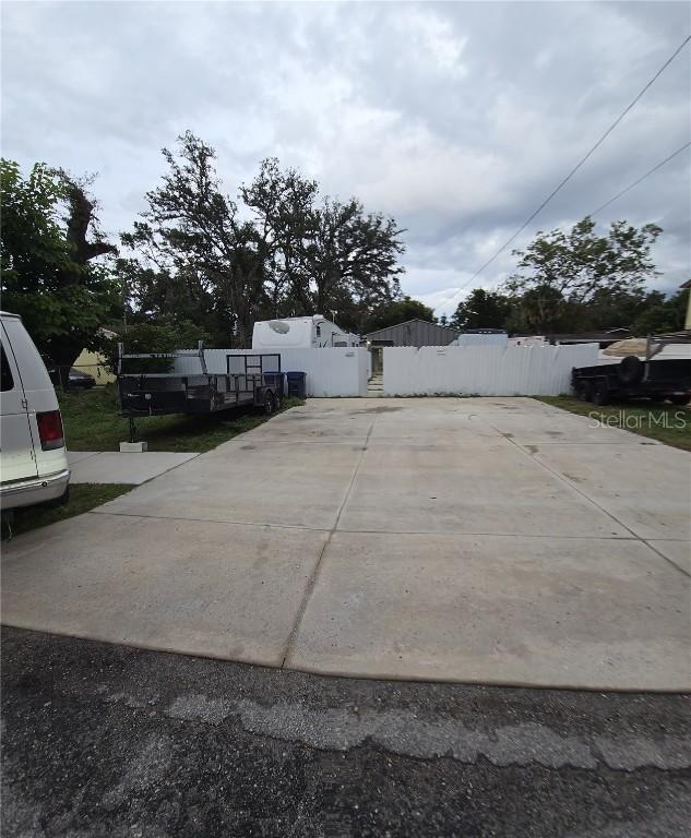 10017 N 9th St., Tampa, FL 33612