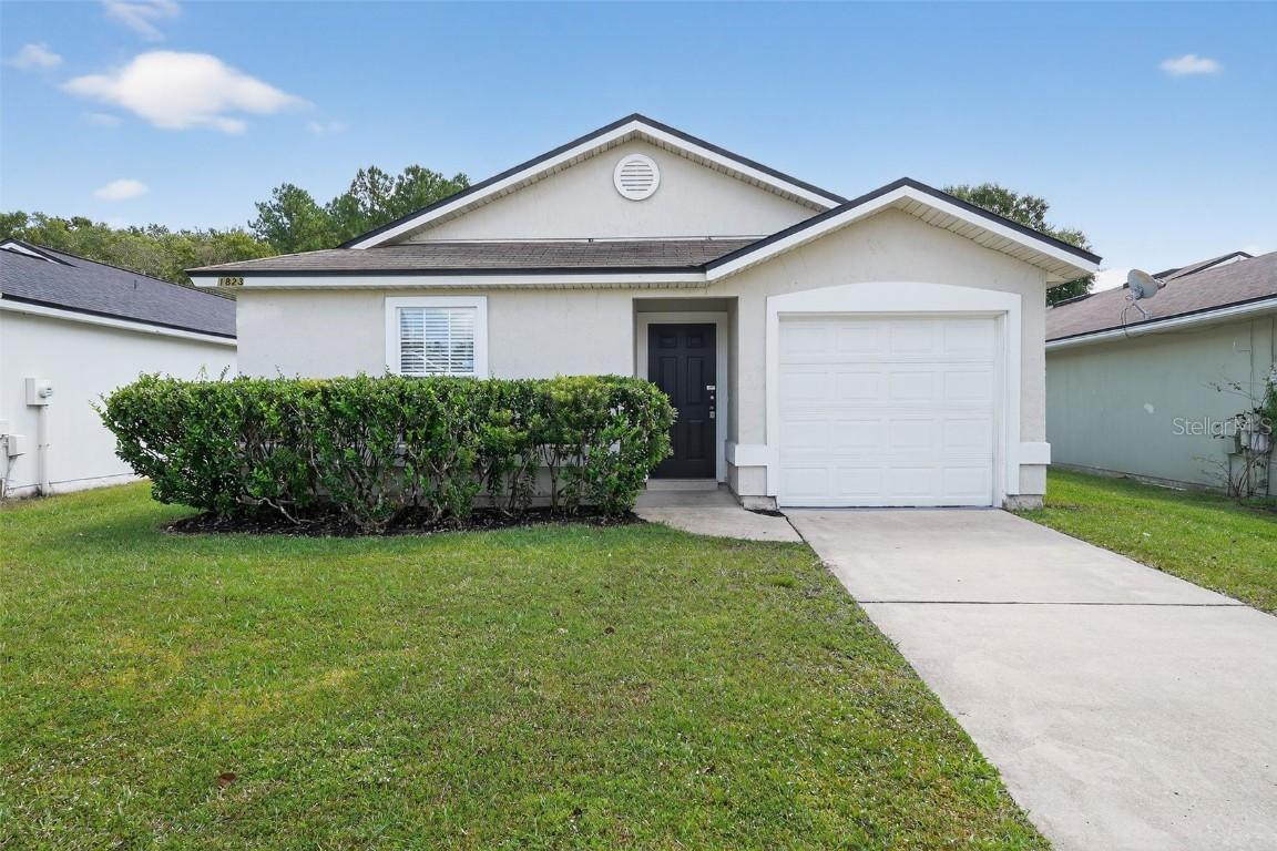 1823 Pineta Cove Dr., Middleburg, FL 32068
