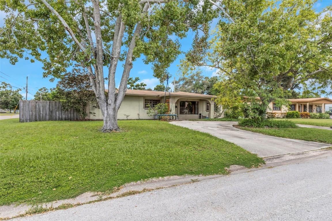 2600 56th Ln., St Petersburg, FL 33710