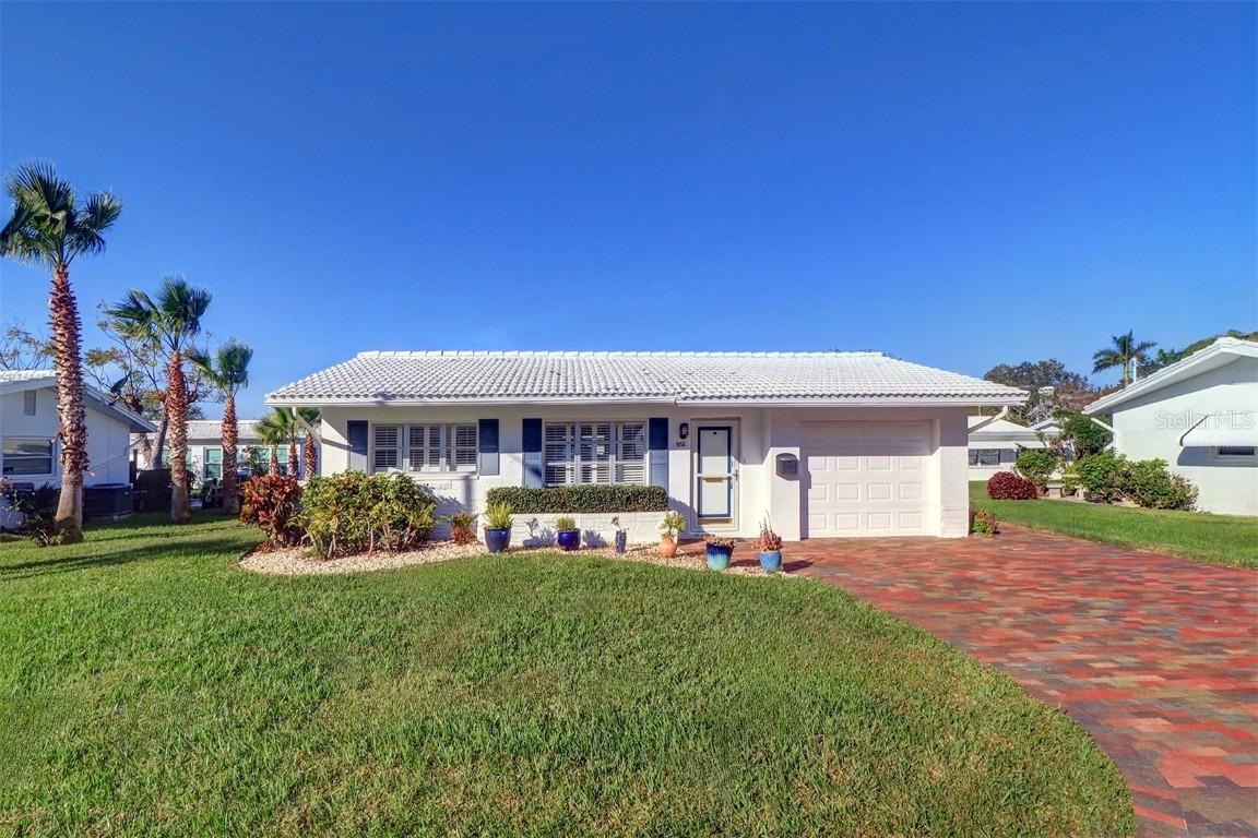 9156 142nd St., Seminole, FL 33776