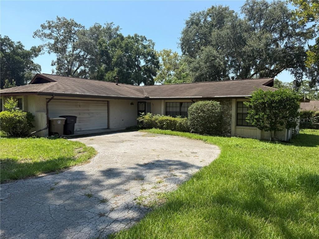 320 SE 41st Ave., Ocala, FL 34471