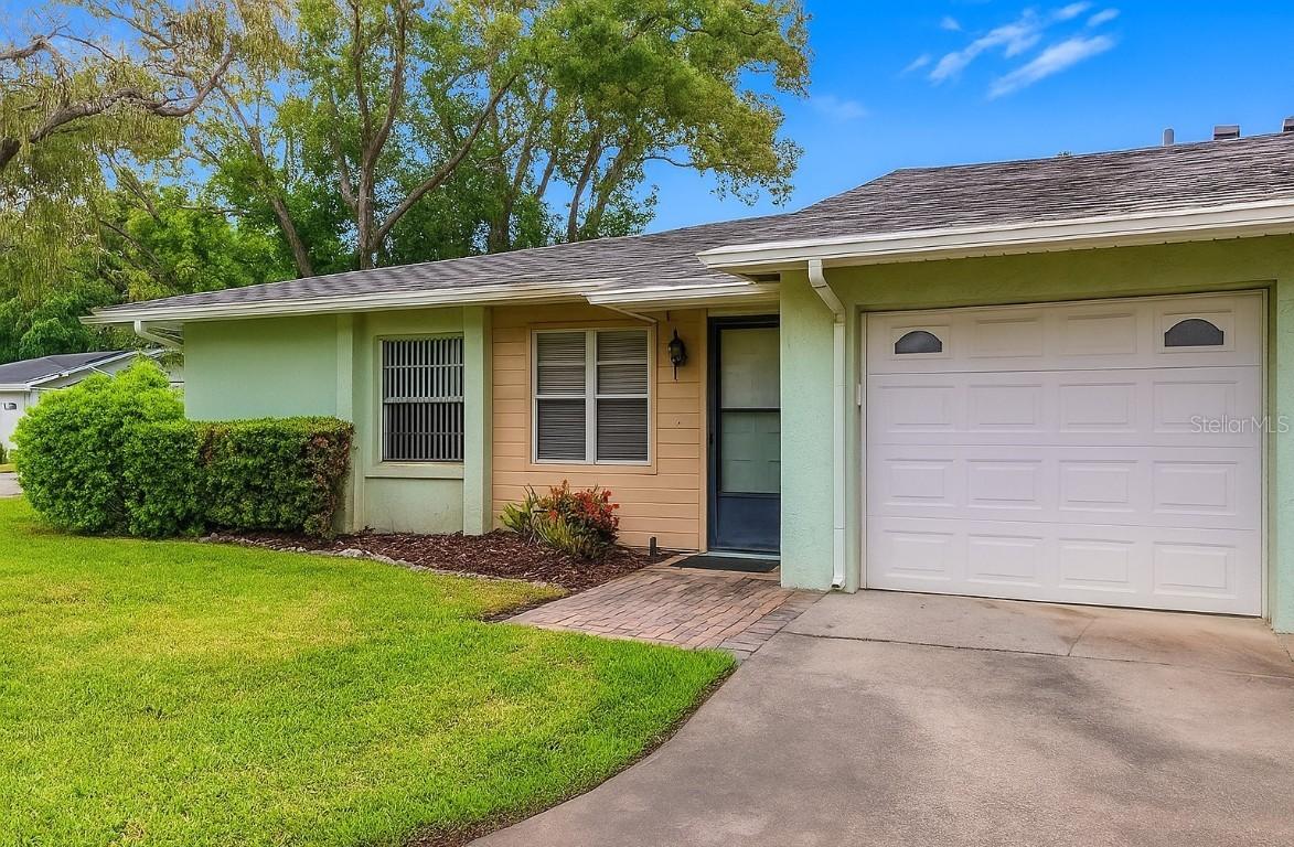 1160 Orange Tree Cir. #D, Palm Harbor, FL 34684