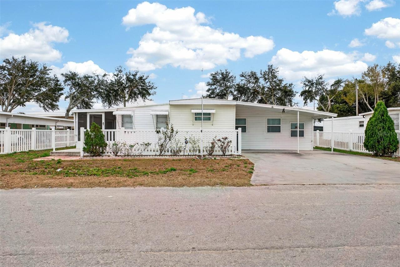 39032 Ola Ave., Zephyrhills, FL 33542
