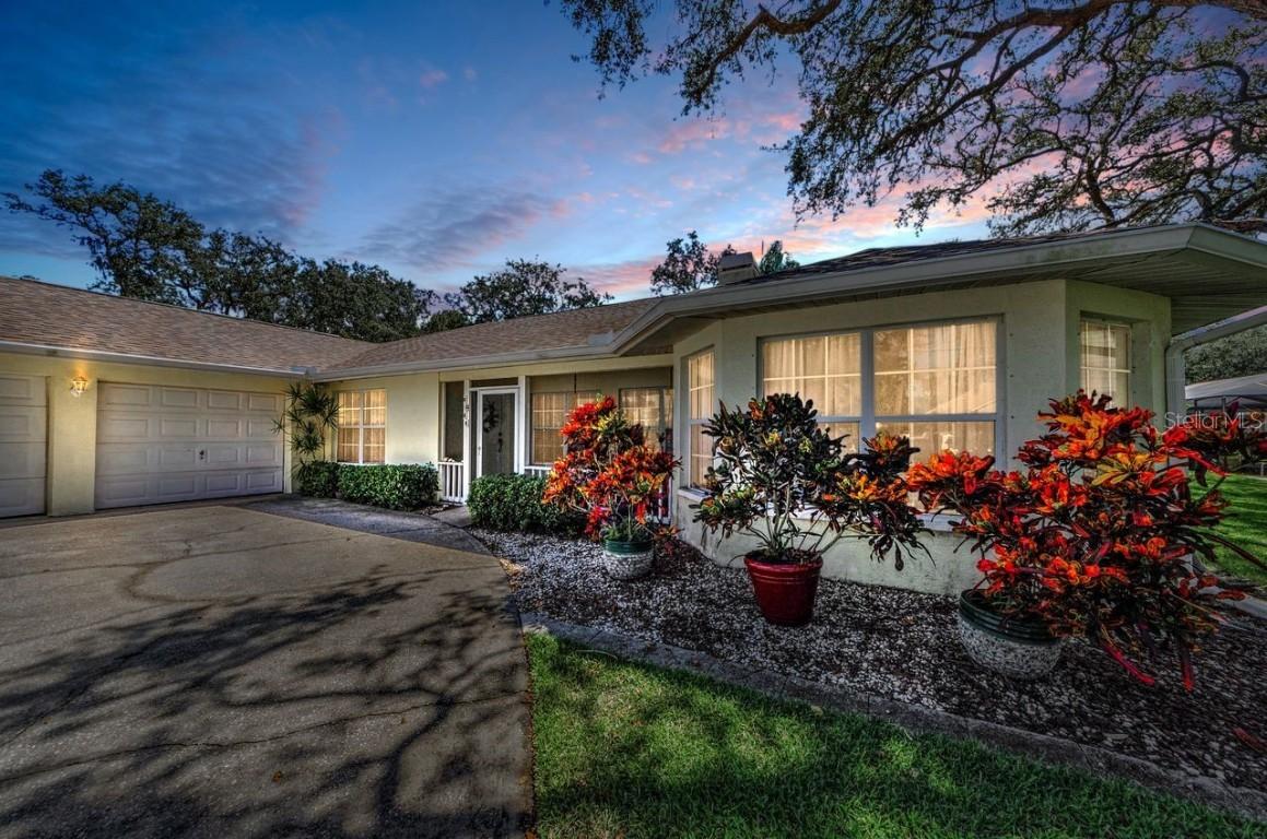 1611 Gulf Beach Blvd., Tarpon Springs, FL 34689