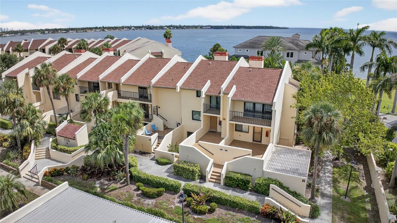 7550 Sunshine Skyway Ln. #P12, St Petersburg, FL 33711