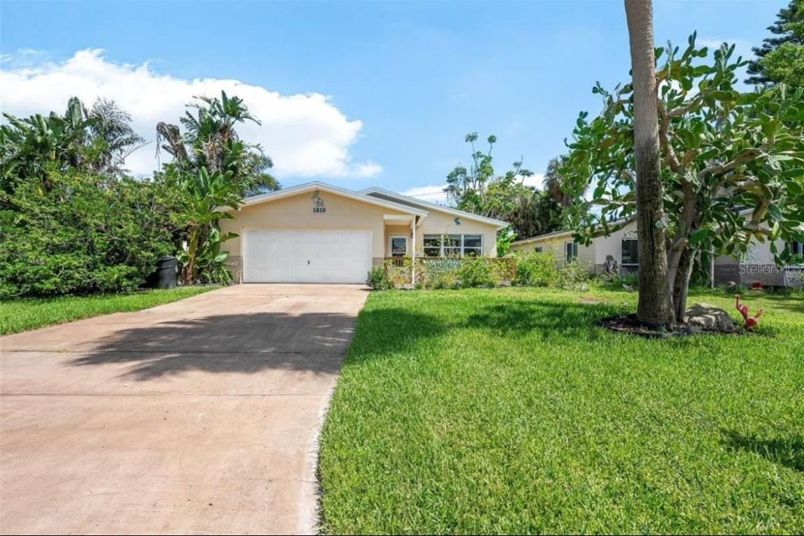 1810 New Hampshire Ave., St Petersburg, FL 33703