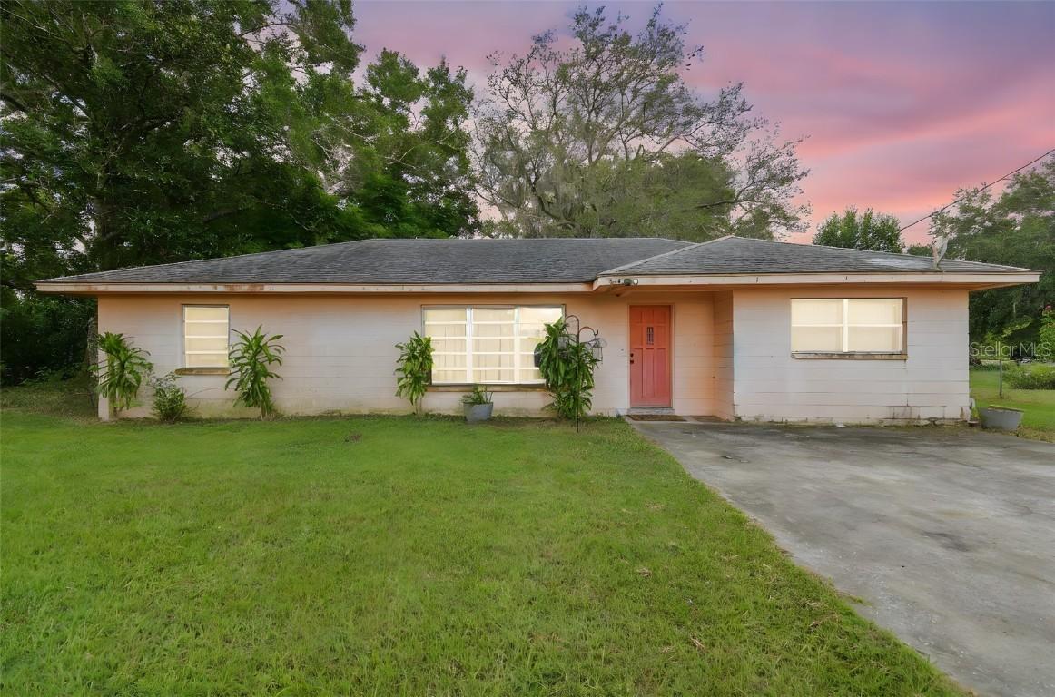 918 Crenshaw Lake Rd., Lutz, FL 33548